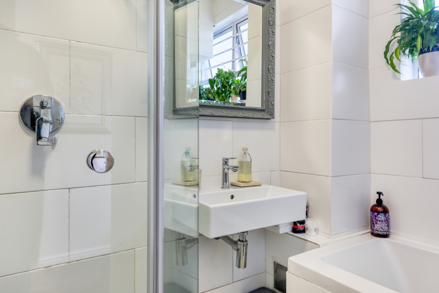 2 Bedroom Property for Sale in Green Point Western Cape